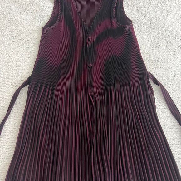 Vivienne-tam Women's Black and Burgundy Dress - Picture 3 of 4